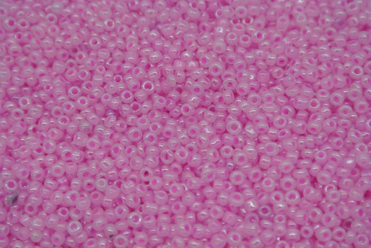 Seed Beads -11/0 size #145 Pearl Pink 1Pound - Click Image to Close
