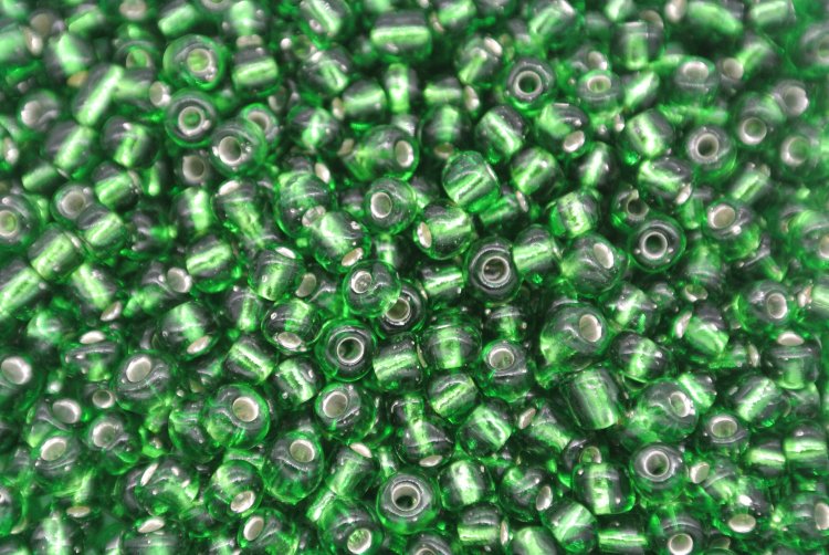 6/0 E Beads #27 Metal Green 1/6Pound - Click Image to Close