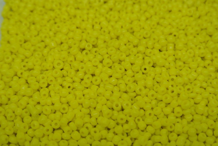Seed Beads -11/0 size #42L Yellow 1Pound - Click Image to Close