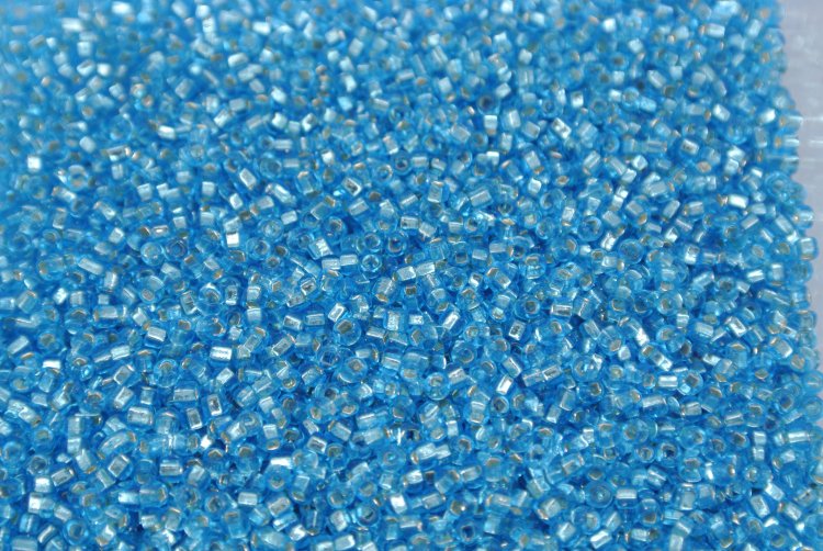 Seed Beads -11/0 size #23 Turquiose 1/6Pound - Click Image to Close
