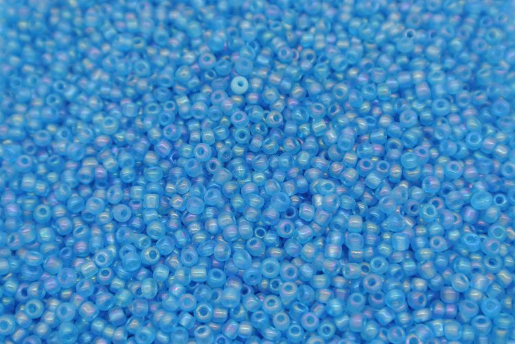 Seed Beads -11/0 size #403 Pearl Blue 1Pound - Click Image to Close