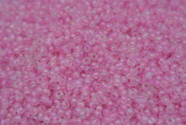 Seed Beads -11/0 size #505P Transparent Light Pink 1Pound - Click Image to Close