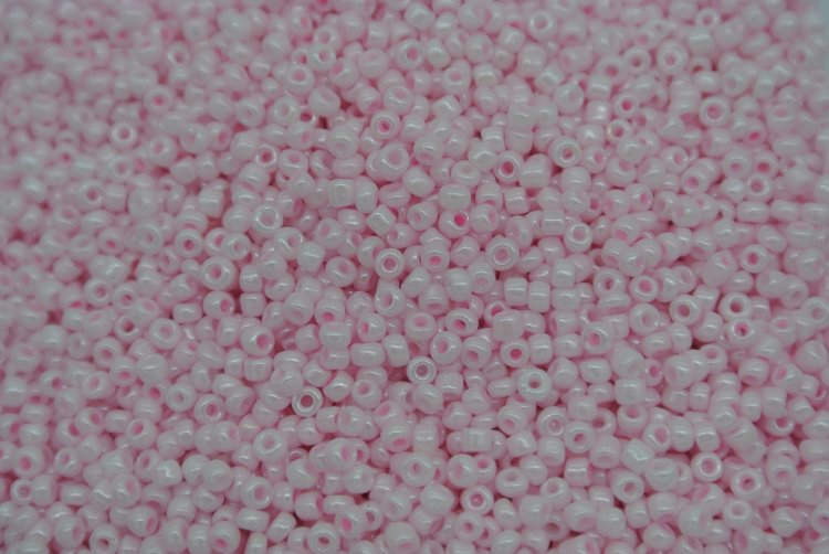 Seed Beads -11/0 size #75 Pearl Light Pink 1Pound - Click Image to Close