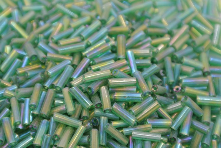 Buggle Beads 3"sizes #407 Transparent Green 1/6Pound - Click Image to Close