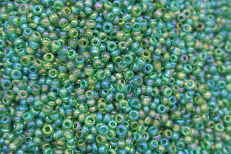 Seed Beads -11/0 size #404 Pearl Green 1/6Pound - Click Image to Close